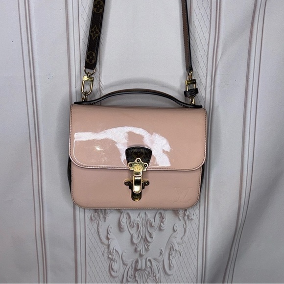 Louis Vuitton Cherrywood Vernis Leather BB - Picture 4 of 15